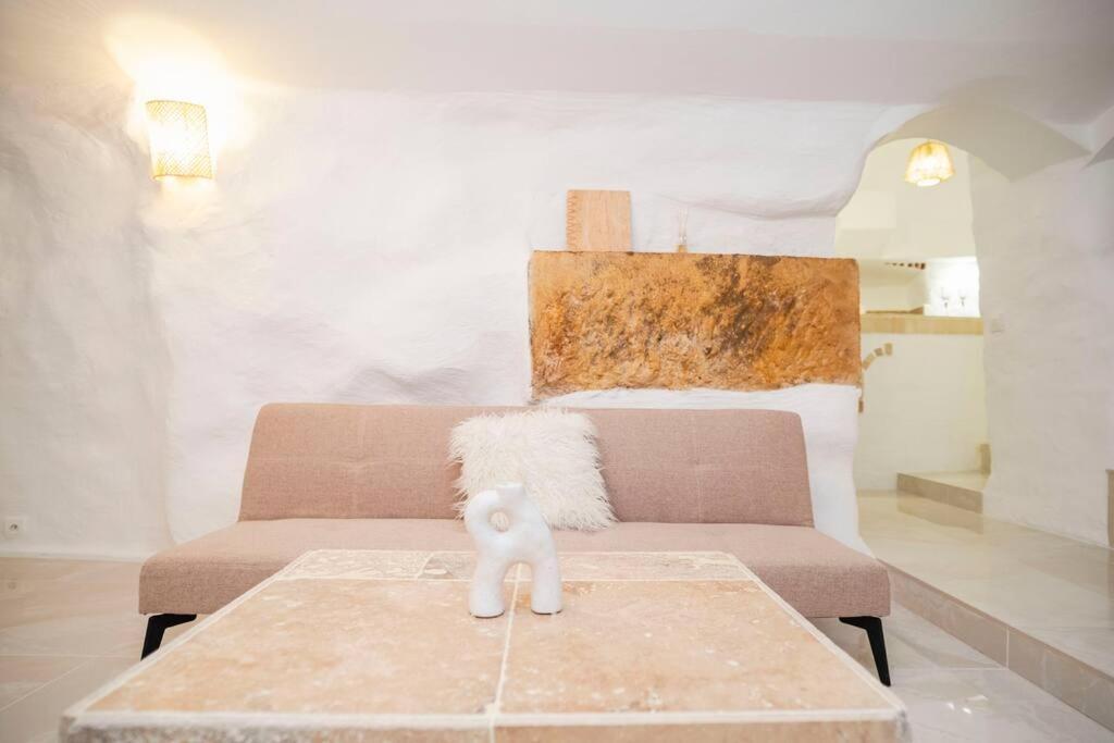 Le Temple D'Aphrodite, Appartement Avec Spa Vienne  Exteriör bild